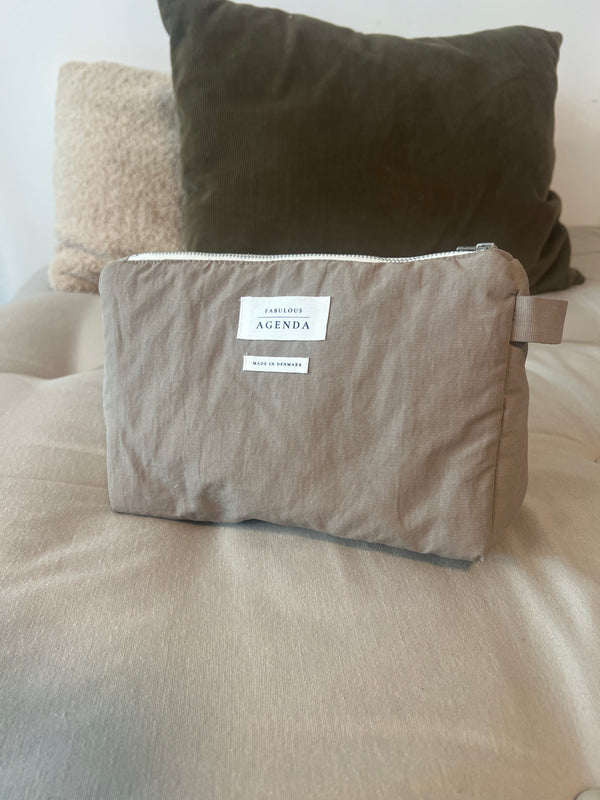 Pouch- sand