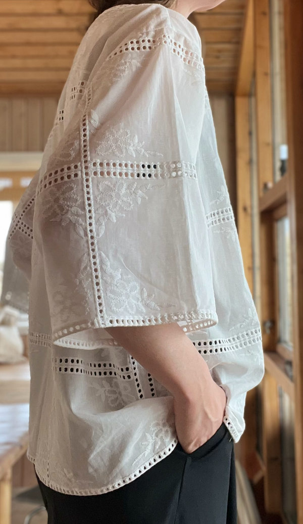 Fiona top - white embroidery